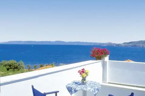 Clara Hotel Resort & Bungalows in Skoutaros, foto 12