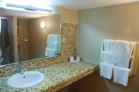 Hotel Les Bougainvillees in Saly Portudal — foto 13