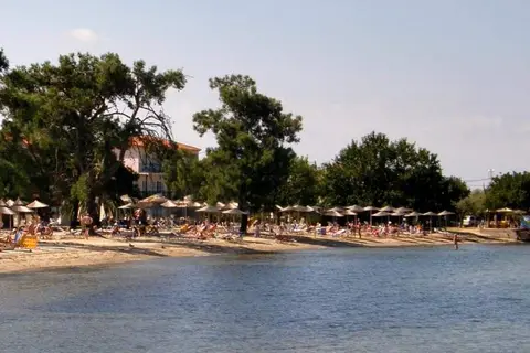 Sunrise Beach in Σκάλα Ραχωνίου — foto 3