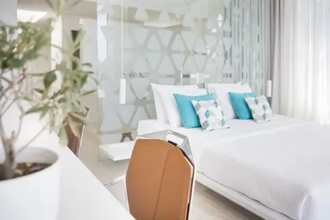 Mykonos Dove Beach Hotel in Πλατύς Γιαλός — foto 2