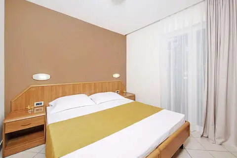 Katoro Plava Laguna in Katoro — foto 4