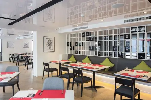 Travelodge Sukhumvit 11 in Bangkok — foto 19