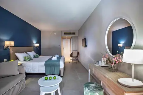 Leonardo Laura Beach & Splash Resort in Paphos — foto 16