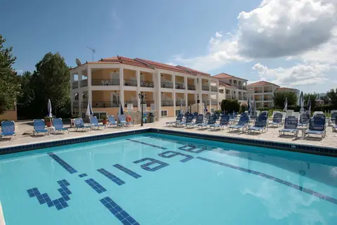Village Inn Studios & Appartementen in Laganas Municipal Unit