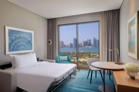 DoubleTree by Hilton Sharjah Waterfront Hotel in Sharjah — foto 17