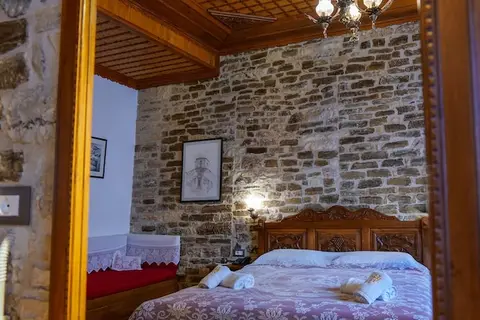 Hotel Bineri in Gjirokastra — foto 10