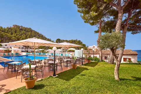 Universal Aparthotel Don Camilo in Sant Elm — foto 29