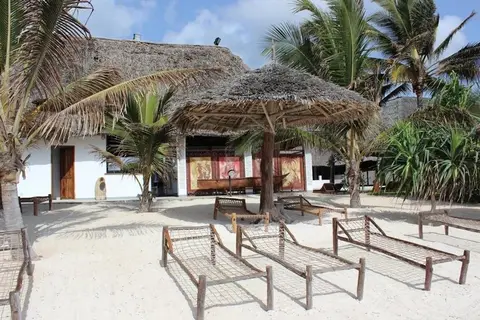 Jaz Adonia in Uroa village — foto 19