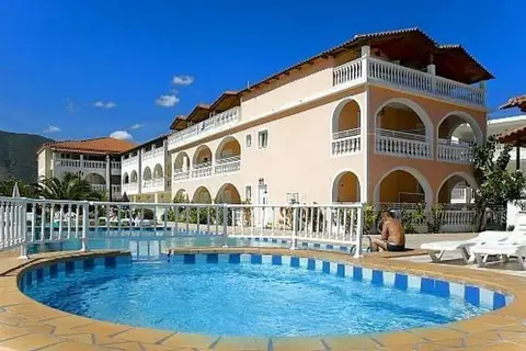 Hotel Plessas Palace in Alykanas — foto 15