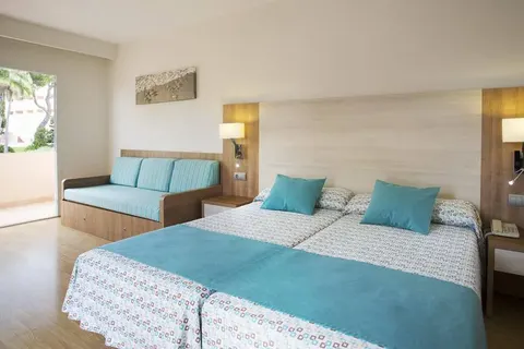 Invisa Hotel Club Cala Blanca foto 6