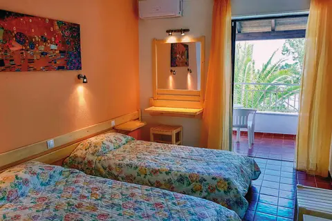 Hotel Nautilus Barbati in Tzavros — foto 4