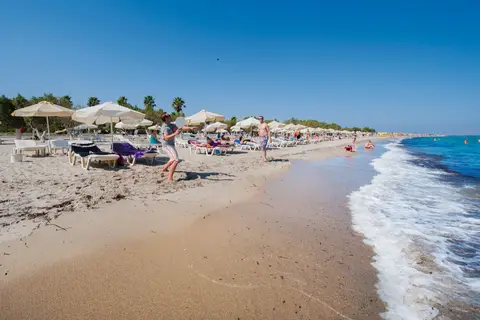 Tigaki Beach in Τιγκάκι — foto 30