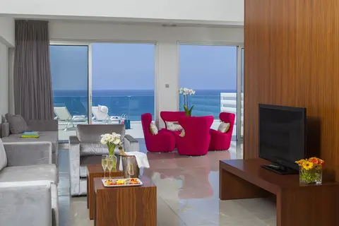 King Evelthon Beach Hotel and Resort in Paphos — foto 18