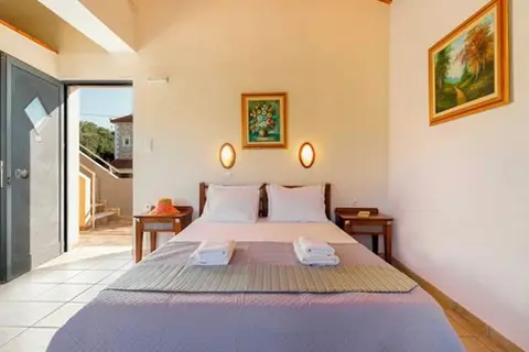 Sunrise Suites in Καλύβες — foto 15