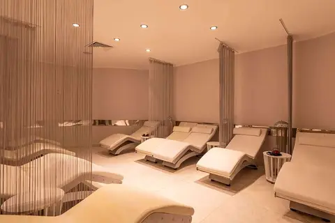 Wyndham Grand Istanbul Kalamis Marina Hotel in İstanbul — foto 26