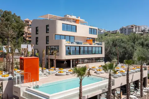 Fly & Go Higueron Hotel Malaga, Curio Collection by Hilton in Fuengirola — foto 40