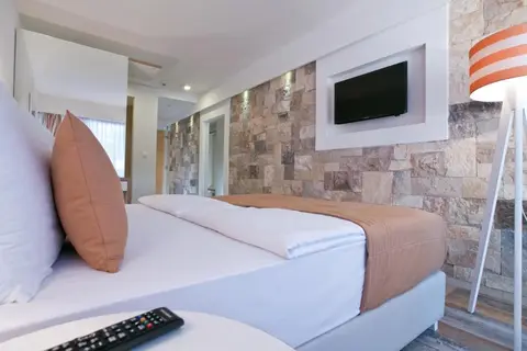 Hotel Castellastva in Petrovac na Moru — foto 4