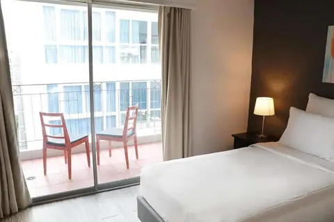 Journeyhub Pattaya Central in พัทยา — foto 13