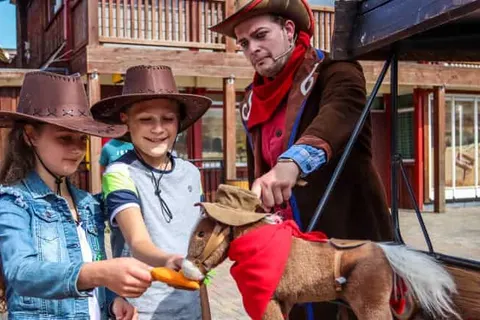 Attractie- en Vakantiepark Slagharen foto 7