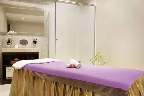 Ramada by Wyndham Downtown Abu Dhabi in الزَّاهية — foto 9