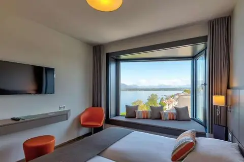 Lake Geneva Hotel in Versoix — foto 4