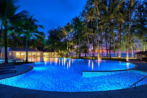 OUTRIGGER Khao Lak Beach Resort in ท่าเสด็จ — foto 24