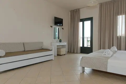 So Nice Hotel in Marathokampos, foto 22