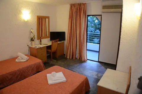 Karteros Hotel in Σφακάκι — foto 8