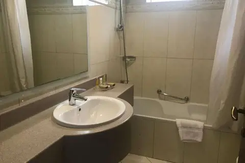 Wescott Plaza Hotel Appartementen L.L.C in Dubai — foto 21