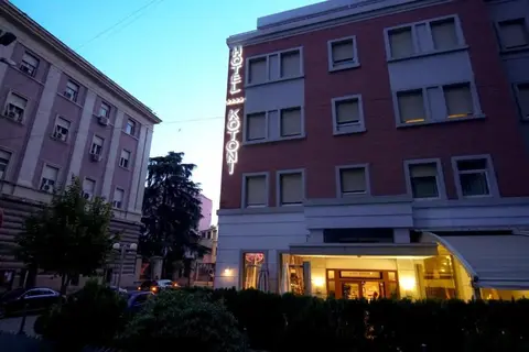 Hotel Boutique Kotoni in Tirana — foto 6