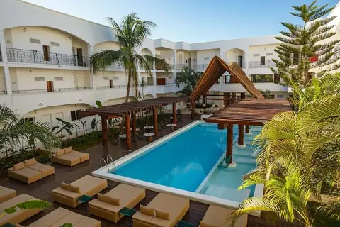 HM Playa del Carmen in Playa del Carmen — foto 16
