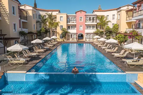 Louis Althea Beach in Παραλίμνι — foto 6