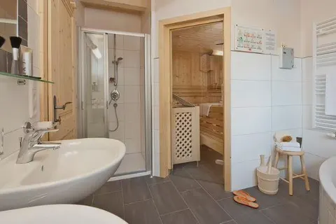 BRUGGER Aparthotel foto 57