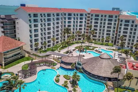 Emporio Hotel & Suites in Cancún