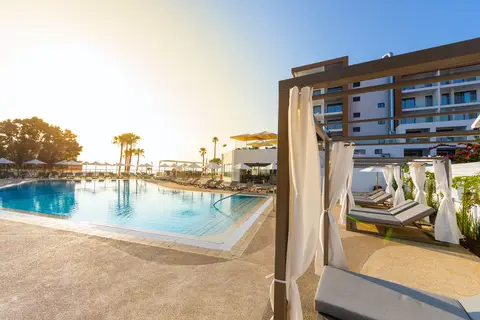 Leonardo Crystal Cove Hotel and Spa by the Sea in Paralimni