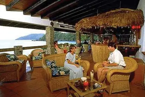 Blue Waters Inn in Charlotteville
