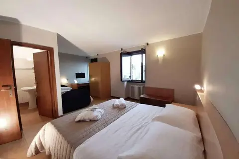 Hotel Touring Gardone Riviera in Gardone Riviera — foto 5