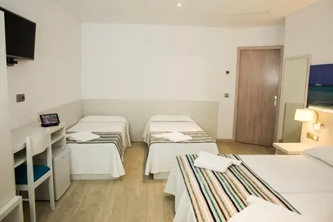 Hotel Rosales in es Pujols — foto 24