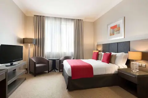 Ramada by Wyndham Downtown Abu Dhabi in الزَّاهية