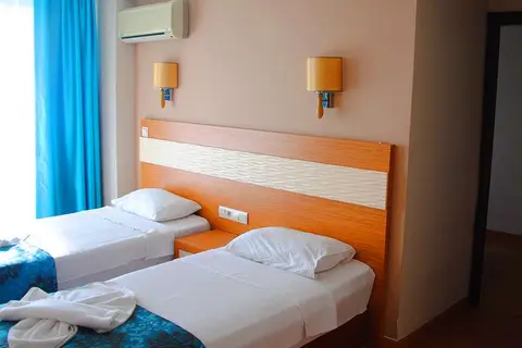 Hotel Flora Suites in Kuşadası — foto 7