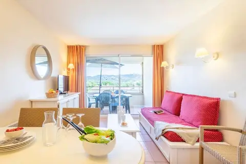 Pierre & Vacances Village Club Pont Royal & P in Mallemort — foto 16