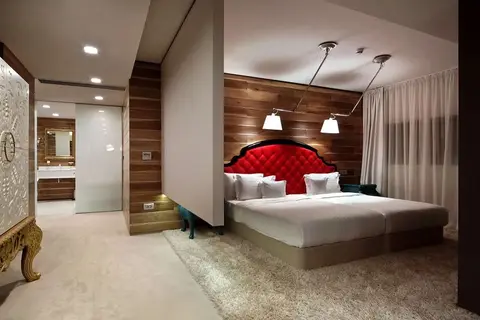 Graffit Gallery Hotel in Varna — foto 2