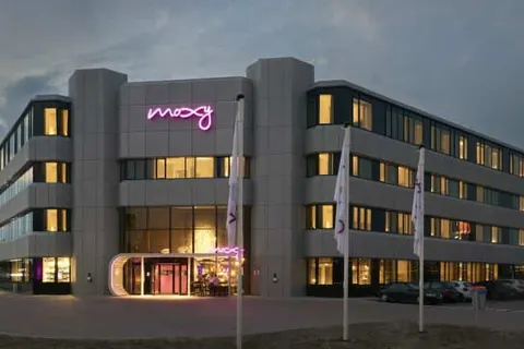 Moxy Amsterdam Schiphol Airport foto 1