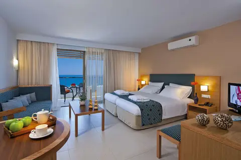 Iolida Beach Hotel in Αγία Μαρίνα — foto 3