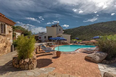 Appartementen Residence Bouganvillage in Tanaunella — foto 22