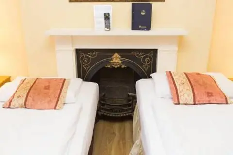 Dolphin Hotel in Londen — foto 6