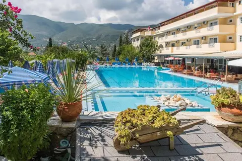 Koukounaria Hotel & Suites in Alykanas