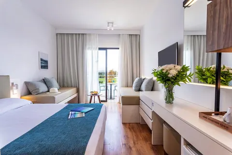 Louis Phaethon Beach foto 2