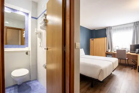 Travelodge Murcia in Murcia — foto 24
