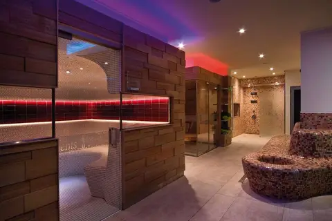 Flamingo Grand Hotel & Spa in Оброчище — foto 7